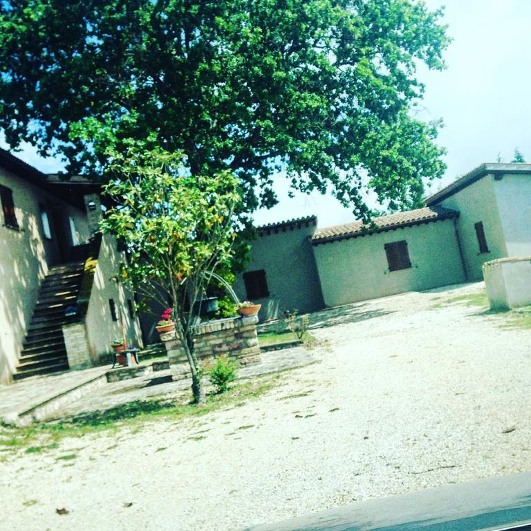 Le Ghiande Guest House Spello Eksteriør bilde