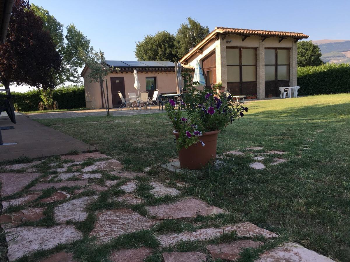 Le Ghiande Guest House Spello Eksteriør bilde